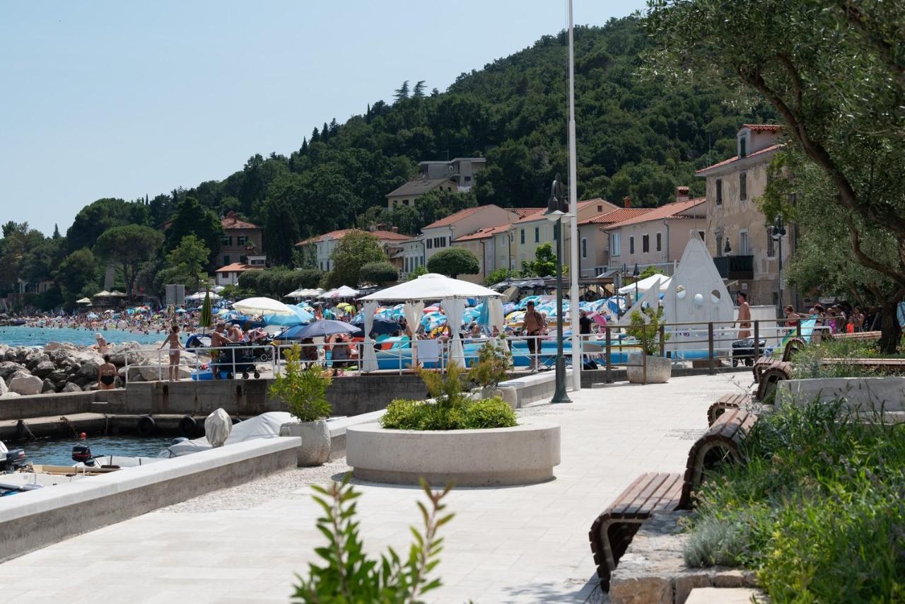 Beachfront Apartment Rosa Del Mar Jardin Mošćenička Draga 외부 사진